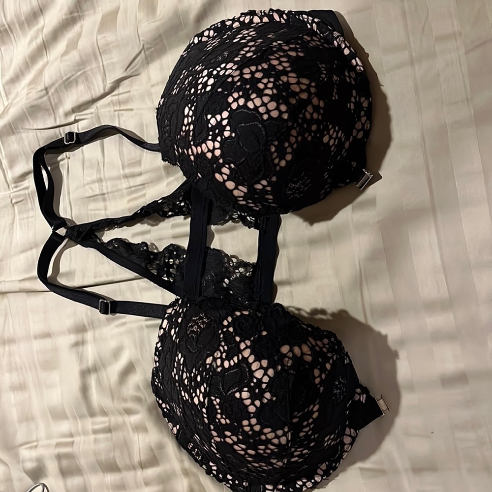 Victoria Secret Very Sexy Push up Bra size 34DD black lace with nude.